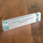 Metallischer Silberhintergrund und blaue Akzente Namensplakette (Seite)