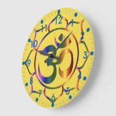 Metallisches florales Om-Symbol mit blauen Zahlen Große Wanduhr (Winkel)