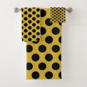 Metallisches Gold mit modernem Black Dot Style Badhandtuch Set (Insitu)