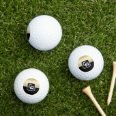 Metallisches Goldmonogramm Golfball (Insitu Gras)