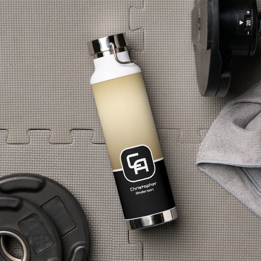 Metallisches Goldmonogramm Trinkflasche (Fitnessstudio)