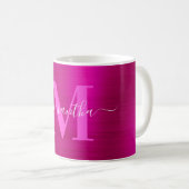 Metallisches Hot-Pink-Signature-Monogramm Kaffeetasse (VorderseiteRechts)