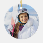 Metallisches Magenta Lila Signature Monogram Foto Keramik Ornament (Hinten)