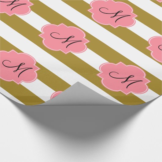 Metallisches Monogramm-Muster aus Gold und Rosa Geschenkpapier (Ecke)