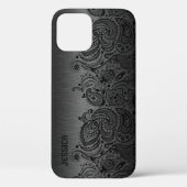 Metallisches Schwarz mit schwarzer Paisley-Spitze Case-Mate iPhone Hülle (Rückseite)