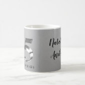 Metallisches Silber 25. Hochzeitstag Kaffeetasse (Mittel)
