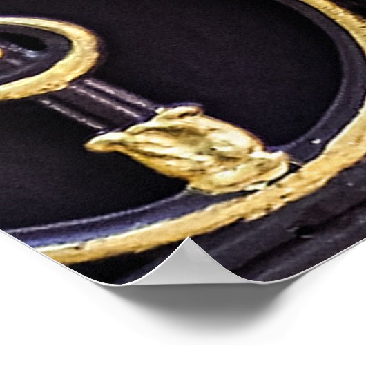 Metallisches Tor, kompliziertes Musterdesign. Poster (Ecke)