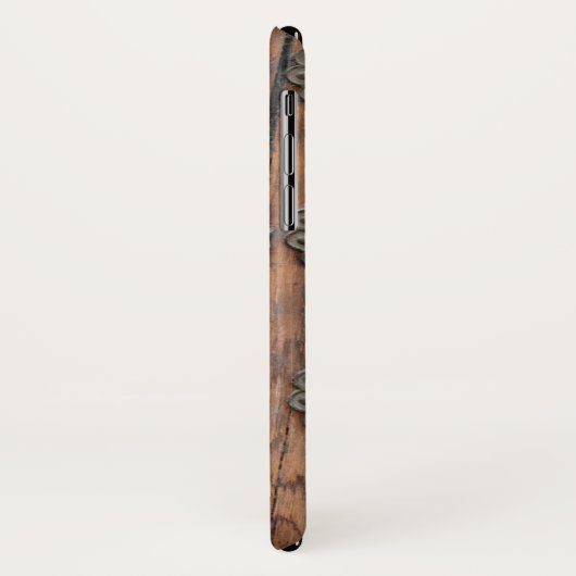 Metallknopf an der alten Holztür Case-Mate iPhone Hülle (Hinten/Links)