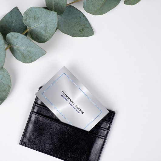 Metallsilber, grauer Hintergrund und blaue Grenze Visitenkarte