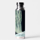 Metapher_7_ein Mädchen im Wald Trinkflasche (Links)