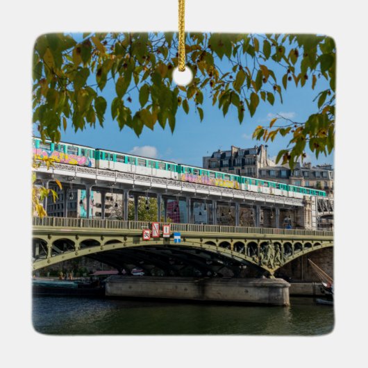 Metro auf der Brücke Bir-Hakeim - Paris, Frankreic Keramikornament (Rückseite)