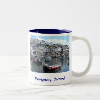 Mevagissey, Cornwall, England Zweifarbige Tasse