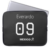 Mexico Soccer Minimalist Black Personal Name Laptopschutzhülle (Vorderseite)