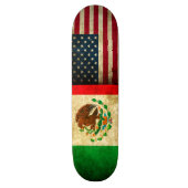 Mexikanisch-amerikanische Skater brauchen dieses S Skateboard (Vertikal)