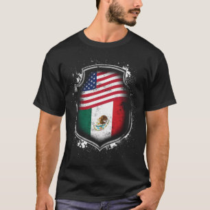 mexikanische amerikanische Fahnen unter Mexiko und T-Shirt
