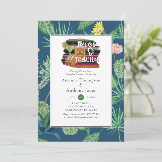 Mexikanische Fiesta Tacos und Tequila Paare Dusche Einladung (Stehend Vorderseite)