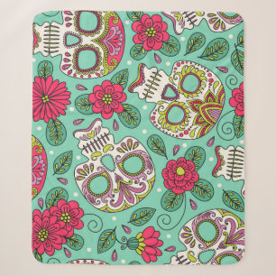 Mexikanischer Totenkopf und Blumen, nahtlos. Sherpadecke