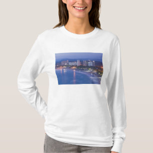 Mexiko, Guerrero, Ixtapa. Ixtapa-Hotels entlang T-Shirt