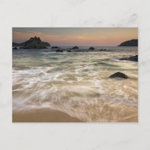 Mexiko, Guerrero, Zihuatanejo. Surfen Sie entlang Postkarte
