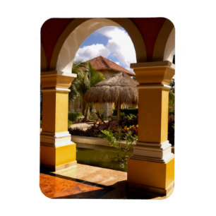 Mexiko, Mayan Riviera, Architektur im Iberostar Magnet