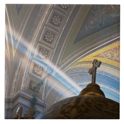 Mexiko, Morelia. Sonnenstrahlen dringen ins Innere Fliese (Vorderseite)