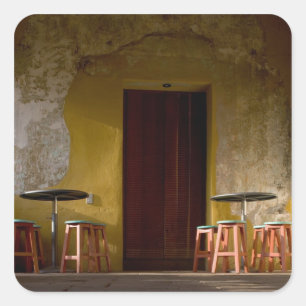 Mexiko, Oaxaca, Nachmittagssonnenlichtbalkon von Quadratischer Aufkleber