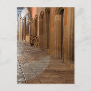 Mexiko, San Miguel de Allende, Bürgersteig mit Postkarte