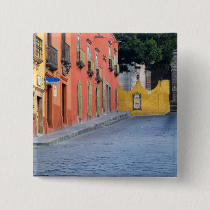 Mexiko, San Miguel de Allende, Häuser entlang Button