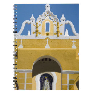 Mexiko, Yucatan, Izamal. Das Franziskanerkloster Notizblock