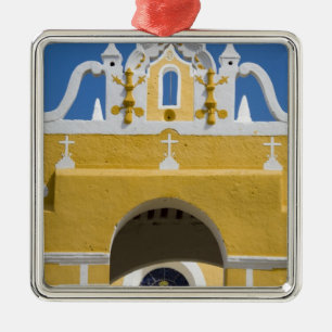 Mexiko, Yucatan, Izamal. Das Franziskanerkloster Silbernes Ornament
