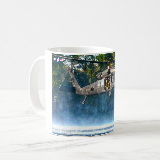MH-60 M SCHWARZE HAWK KAFFEETASSE (Vorderseite Links)