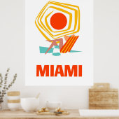 Miami, eine Frau, die unter der Sonne sonnt Poster (Küche)