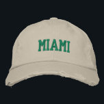 MIAMI Green Stickerei Vintag Style Bestickte Baseballkappe<br><div class="desc">MIAMI Green Stickerei Vintagen Stil gestresst beige Hut aus gestresster Baumwolle. Ein wunderbares Geschenk für alle, die Miami FL Lieben! Wenn Sie Ihren persönlichen Text bevorzugen, wählen Sie einfach den Knopf "Diese Vorlage personalisieren", um Ihre Auswahl an benutzerdefiniertem Text einzugeben. Die Stickerei kann auch an andere Farbeinstellungen angepasst werden, indem...</div>