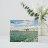 Miami Skyline durch Rickenbacker Causeway Postkarte (Stehend Vorderseite)