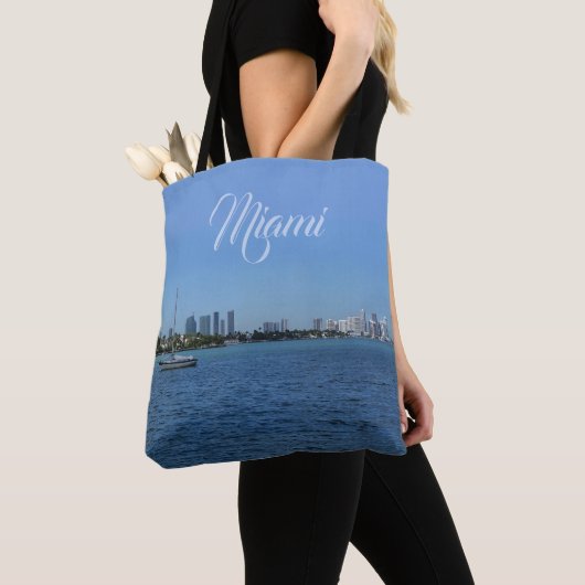 Miami Skyline (mit/aus anpassbarem Text) Tasche (Von Nahem)