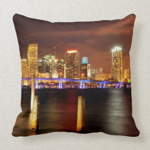 Miami-Skyline nachts, Florida Kissen