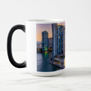 Miami Skyline Sonnenuntergang mit InterContinental Verwandlungstasse