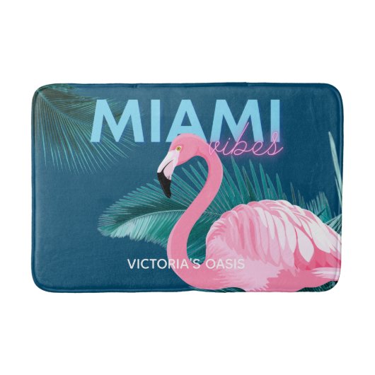 Miami Vibes Neon Flamingo Art Deco Badematte (Vorderseite)