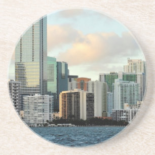 Miami-Wolkenkratzer gegen breiten klaren Himmel Sandstein Untersetzer