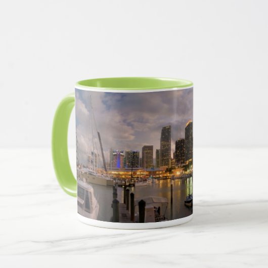 MiamifinanzSkyline an der Dämmerung Tasse (Vorderseite Links)