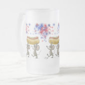 Mic und Mac's 4. Juli Nacht Picnic Mattierte Tasse (Vorderseite Links)