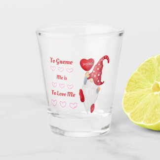 Mich zum Gnom zu machen heißt, mich auf einer  Schnapsglas