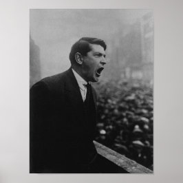 Michael Collins spricht vor einer Dubliner Mauer - Poster