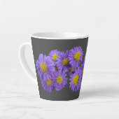 Michaelmas Daisy Cust Gray Latte Tasse (Linke Ecke)