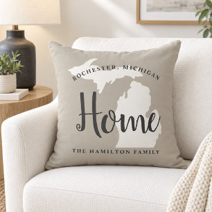 Michigan Home Gray Script Familienmonogramm Kissen