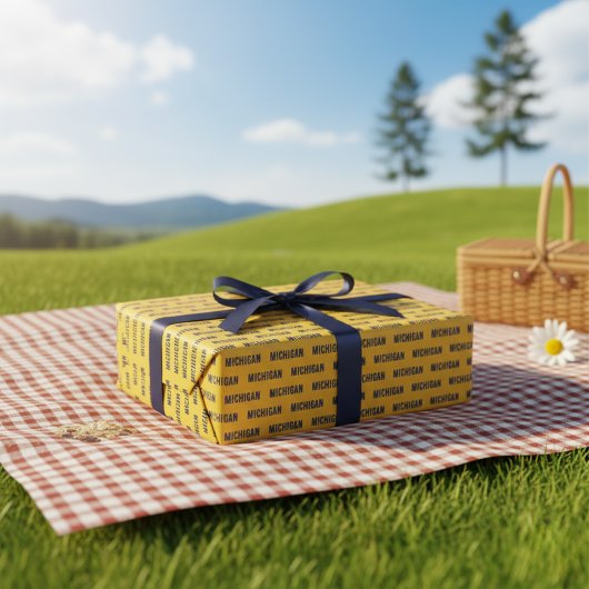 Michigan Maize and Blue Wrapping Paper Geschenkpapier