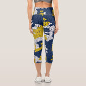 Michigan Navy & Maize Camo Printed Capri Leggings (Rückseite)