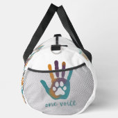 Michigan Paw Prints und One Voice Duffle Bag (Rechts)