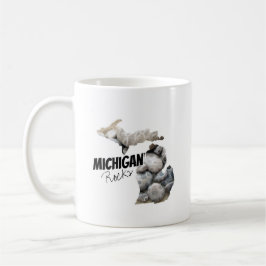 Michigan-Silhouette mit Petoskey-Steinen gefüllt Kaffeetasse