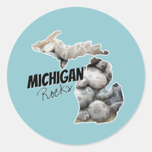 Michigan-Silhouette mit Petoskey-Steinen gefüllt Runder Aufkleber